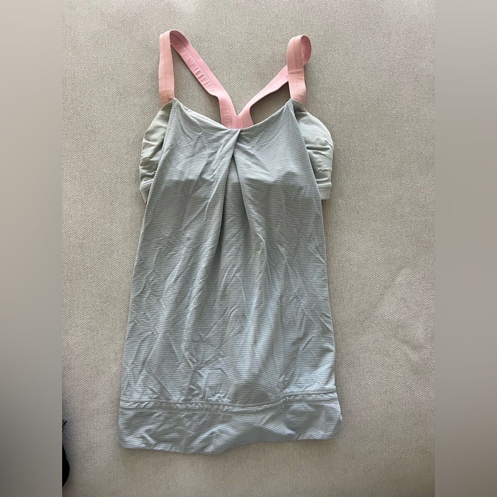 Lululemon workout tank